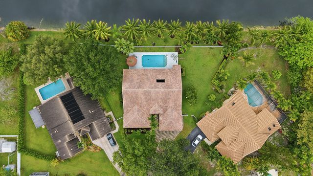4704 NW 99th Lane, Coral Springs, FL 33076