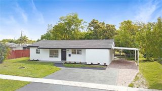 610 NW 38th Ct, Deerfield Beach, FL 33064