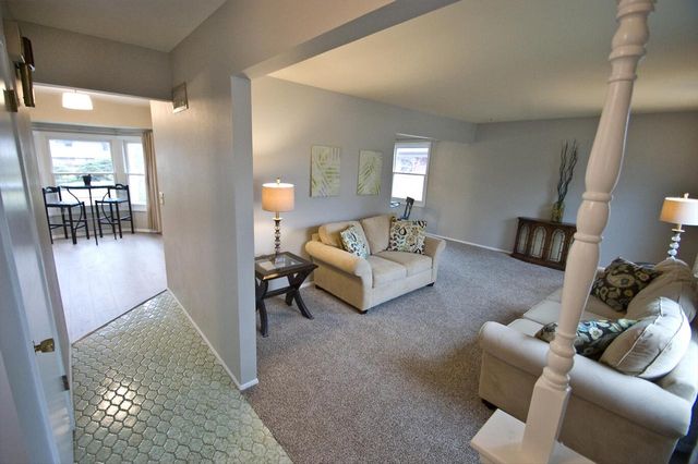 1804 Hemit AVENUE, Waukesha, WI 53189