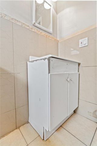 723 NW 15th Ter, Fort Lauderdale, FL 33311