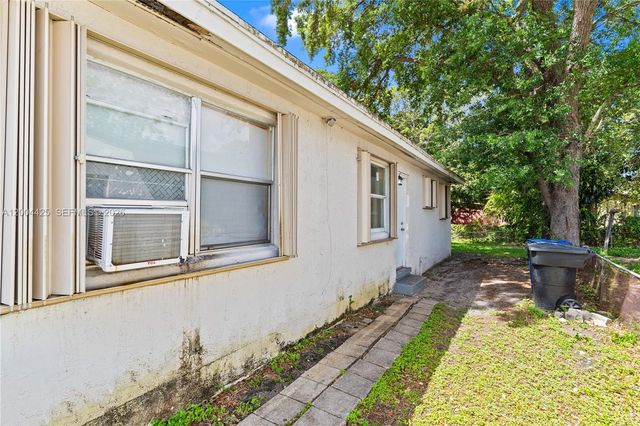 723 NW 15th Ter, Fort Lauderdale, FL 33311