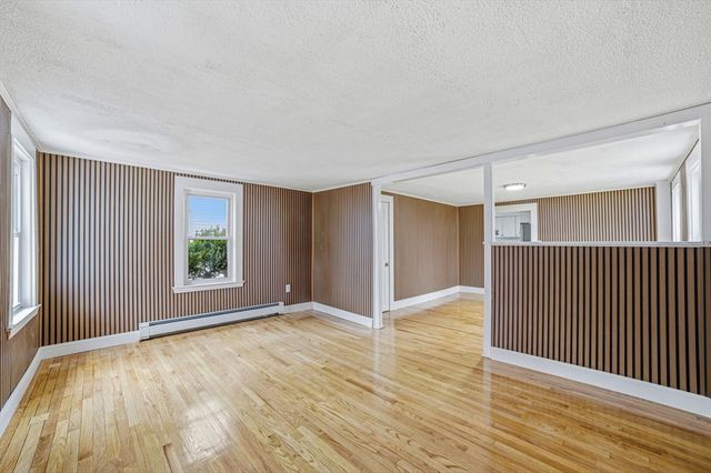 177 Chestnut St, Marlborough, MA 01752