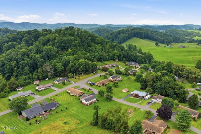 23261 Edgewood Drive, Bristol, VA 24202
