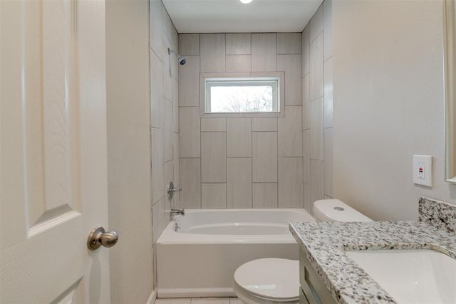 2214 Mckee Street, Houston, TX 77009