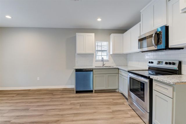 2214 Mckee Street, Houston, TX 77009