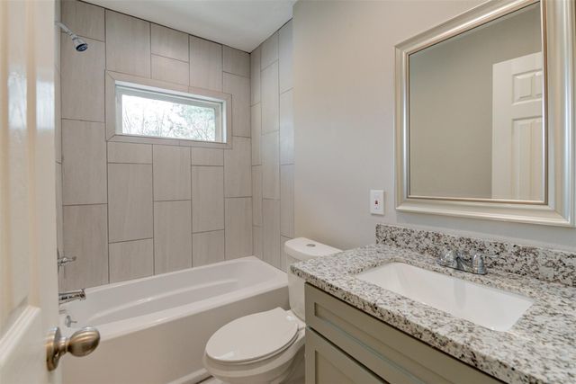 2214 Mckee Street, Houston, TX 77009