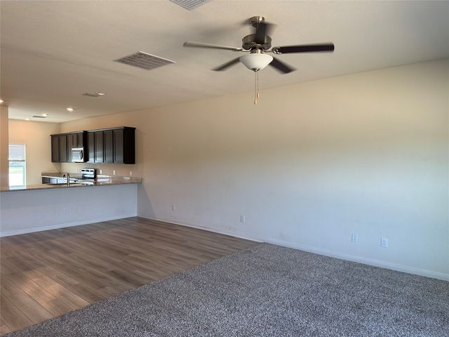 176 Banjo Trail, Newark, TX 76071