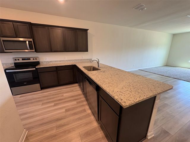176 Banjo Trail, Newark, TX 76071
