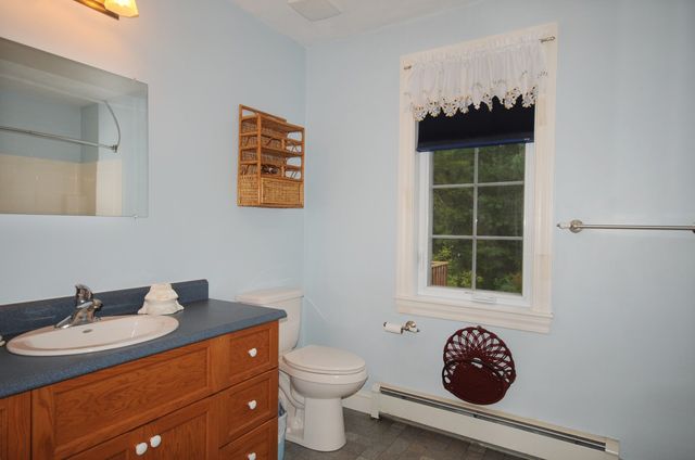 868 Main St, Wareham, MA 02576