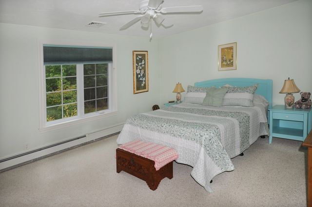 868 Main St, Wareham, MA 02576