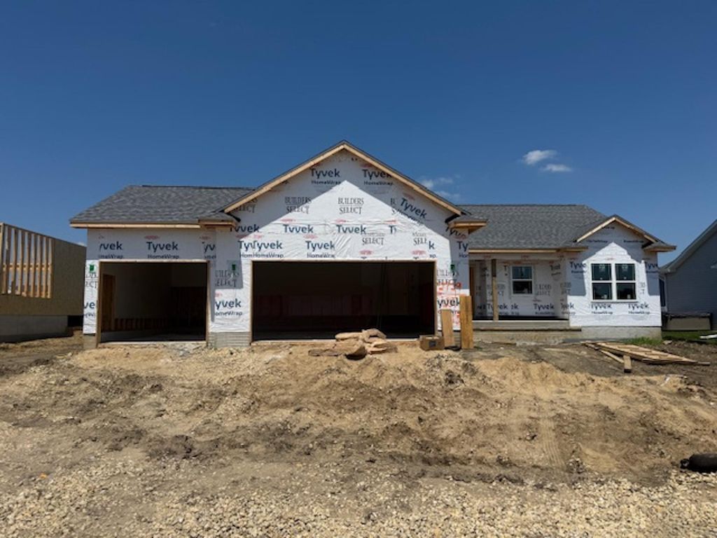 2729 Amber Valley Road, Cedar Falls, IA 50613