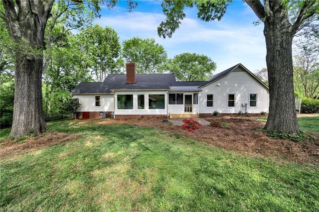 102 Cherokee Drive, Lexington, NC 27295