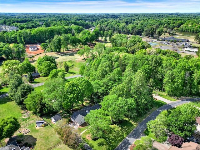 102 Cherokee Drive, Lexington, NC 27295