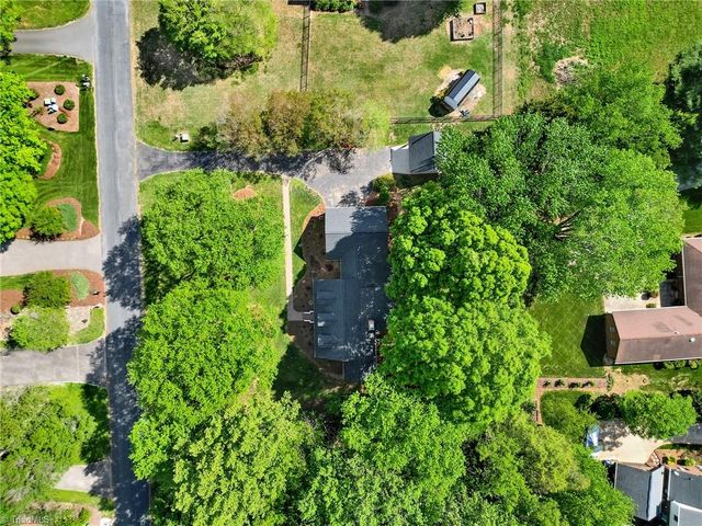 102 Cherokee Drive, Lexington, NC 27295