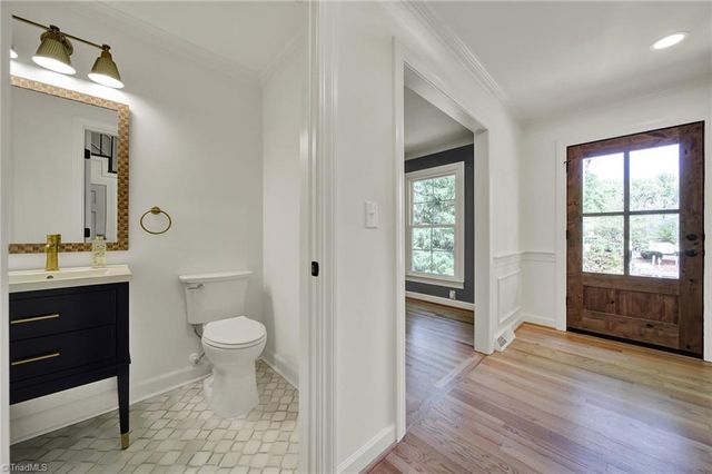 102 Cherokee Drive, Lexington, NC 27295
