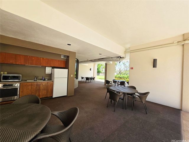 581 Kamoku Street PH4, Honolulu, HI 96826