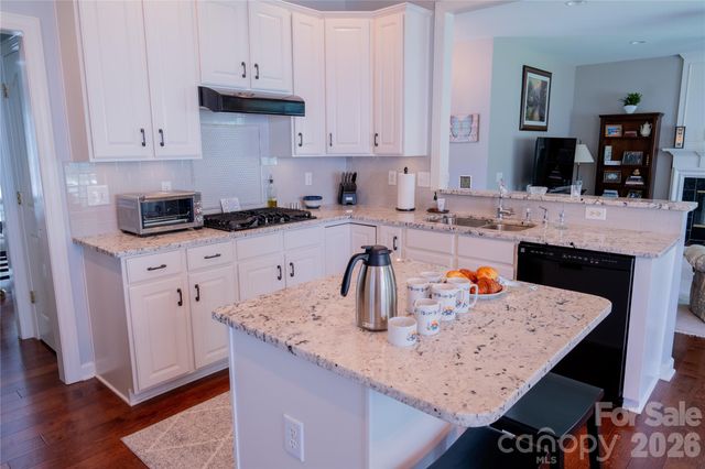 405 Matthews Estates Road, Matthews, NC 28105