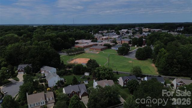405 Matthews Estates Road, Matthews, NC 28105
