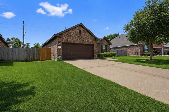4418 Legends Bay Drive, Baytown, TX 77523