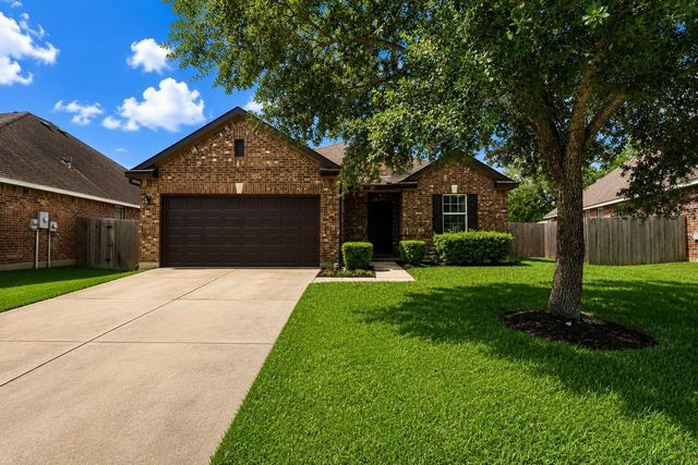 4418 Legends Bay Drive, Baytown, TX 77523