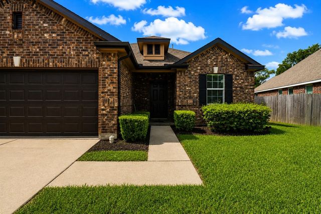 4418 Legends Bay Drive, Baytown, TX 77523