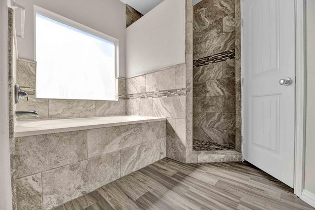 4418 Legends Bay Drive, Baytown, TX 77523