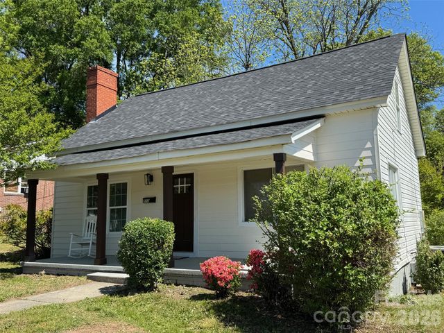 211 Cedar Drive NW, Concord, NC 28025