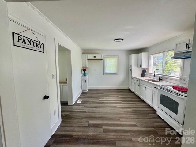 211 Cedar Drive NW, Concord, NC 28025