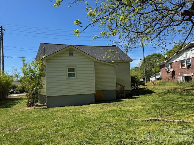 211 Cedar Drive NW, Concord, NC 28025