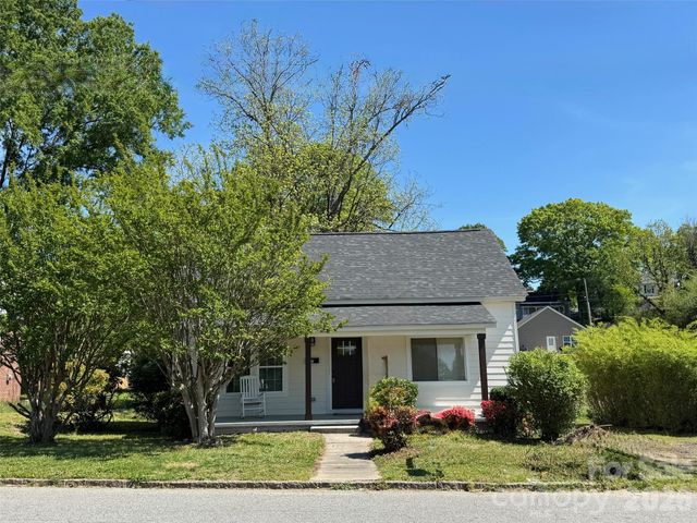 211 Cedar Drive NW, Concord, NC 28025