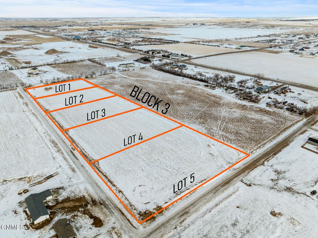 5468 Nicholas Avenue, Williston, ND 58801 photo 7