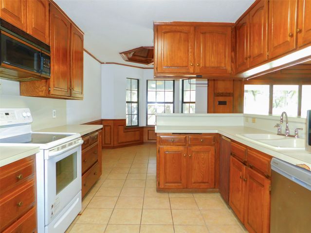 110 Carolyn Lane, Shady Shores, TX 76208