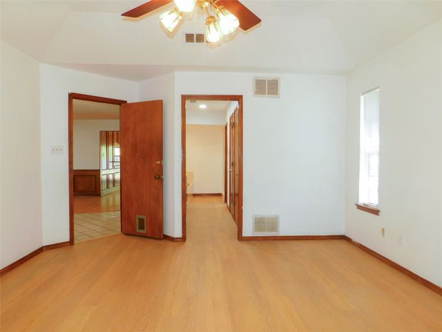 110 Carolyn Lane, Shady Shores, TX 76208