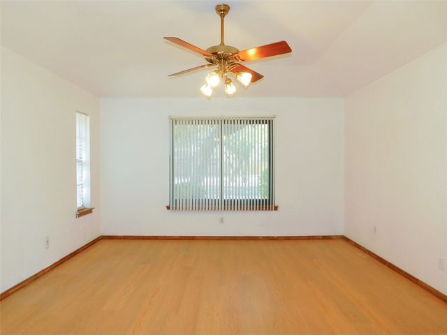 110 Carolyn Lane, Shady Shores, TX 76208