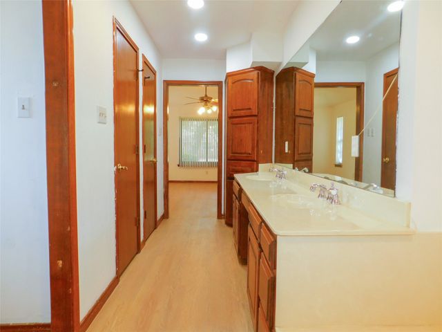 110 Carolyn Lane, Shady Shores, TX 76208