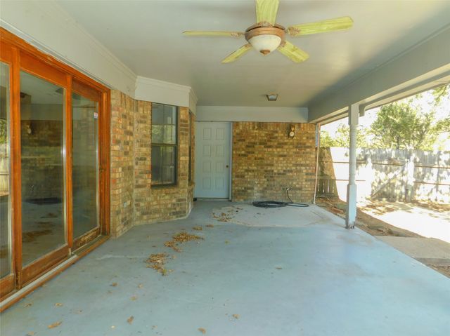 110 Carolyn Lane, Shady Shores, TX 76208