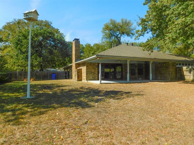 110 Carolyn Lane, Shady Shores, TX 76208