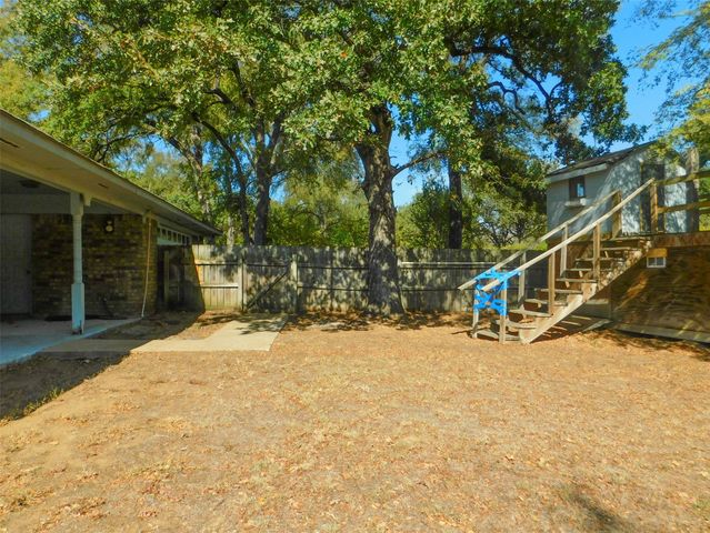 110 Carolyn Lane, Shady Shores, TX 76208