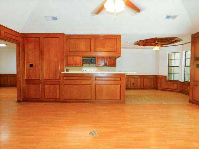 110 Carolyn Lane, Shady Shores, TX 76208