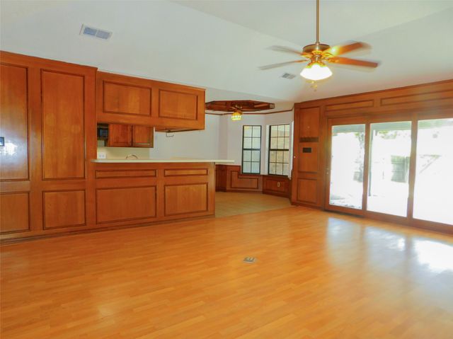 110 Carolyn Lane, Shady Shores, TX 76208