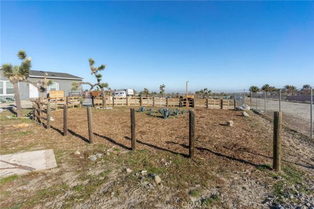 11074 Redwood, Pinon Hills, CA 92372