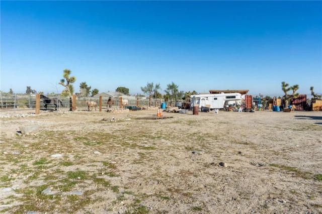 11074 Redwood, Pinon Hills, CA 92372