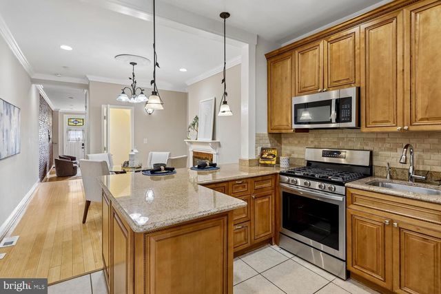 2106 FLEET ST, Baltimore, MD 21231