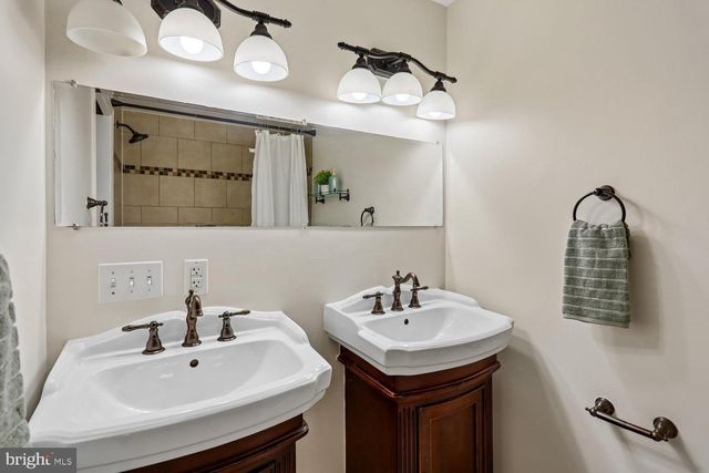 2106 FLEET ST, Baltimore, MD 21231