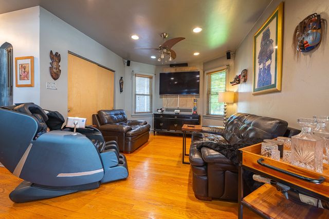 1701 N Rutherford Avenue, Chicago, IL 60707