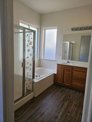 3308 Chandon Dr, Modesto, CA 95355