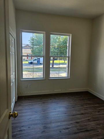 3308 Chandon Dr, Modesto, CA 95355