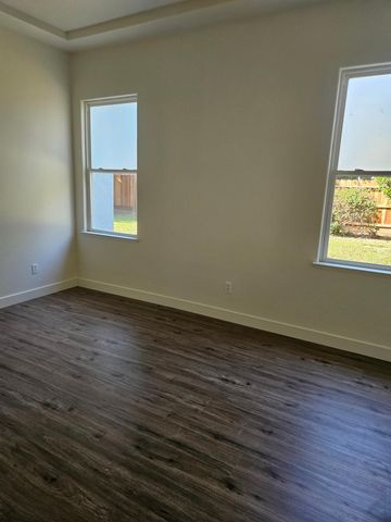 3308 Chandon Dr, Modesto, CA 95355