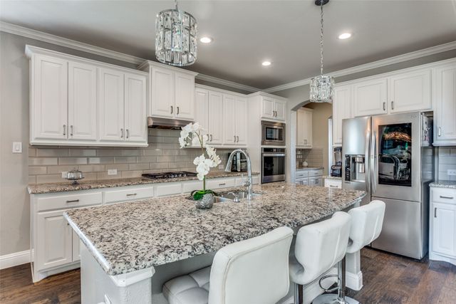 6829 Fire Dance Drive, Benbrook, TX 76126