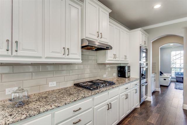 6829 Fire Dance Drive, Benbrook, TX 76126